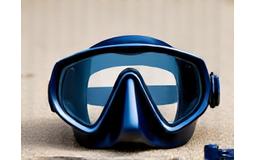 Sleek diving mask and snorkel